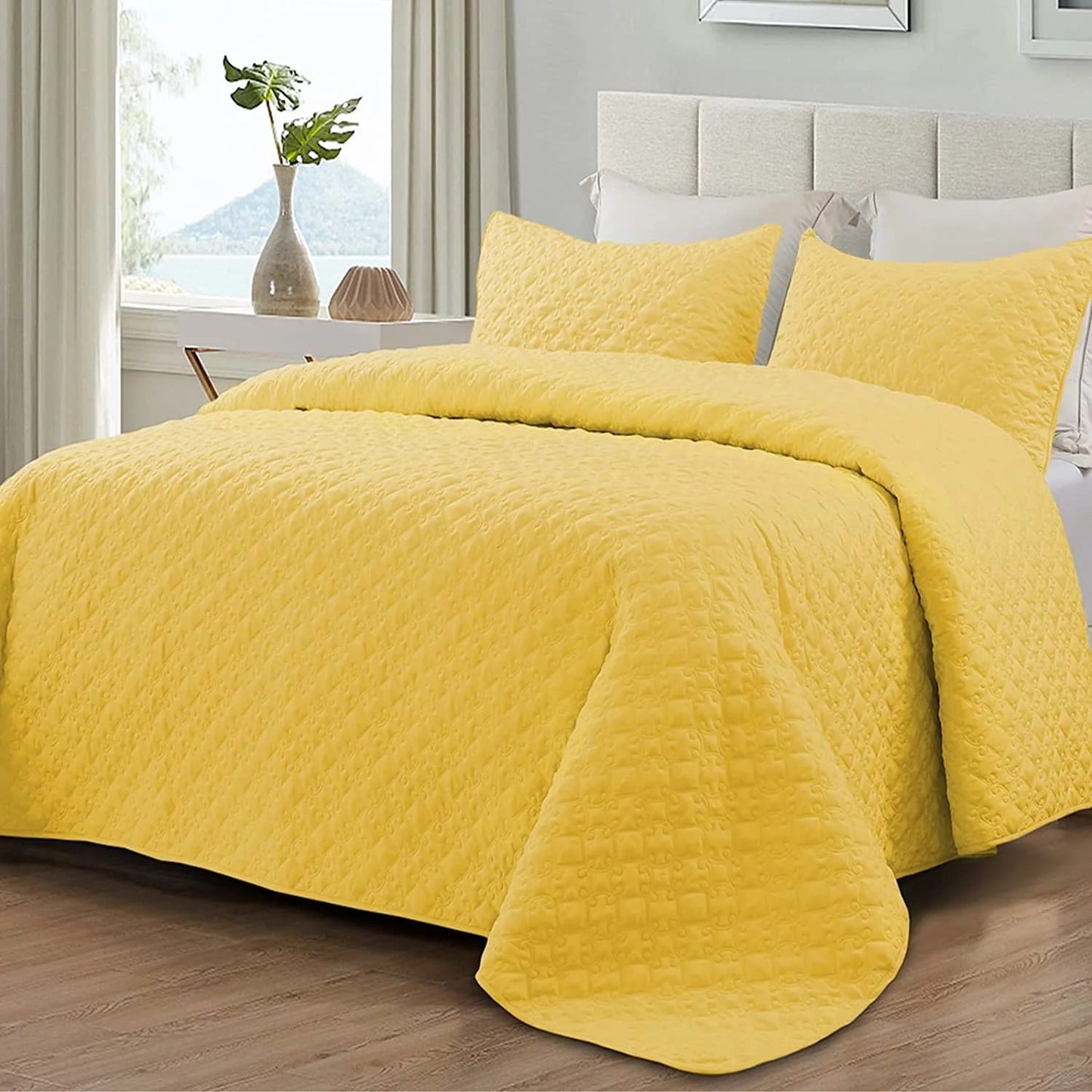 Whale Flotilla Quilt Set King Size, Soft Microfiber Lightweight Bedspread Coverlet Bed Cover (Diamond Pattern) for All Seasons, Yellow, 3 Pieces (Includes 1 Quilt, 2 Shams)