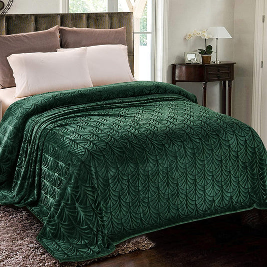 Whale Flotilla Flannel Fleece Queen Size(90x90 Inch) Lightweight Bed Blanket, Soft Velvet Bedspread Plush Fluffy Coverlet Palm Leaf Design Decorative Blanket for All Seasons, Dark Green¡­