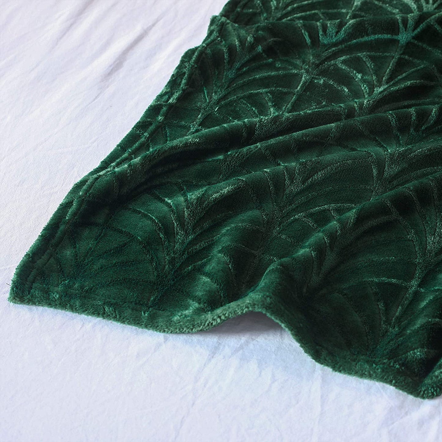 Whale Flotilla Flannel Fleece Twin Size(90x66 Inch) Lightweight Bed Blanket, Soft Velvet Bedspread Plush Fluffy Coverlet Palm Leaf Design Decorative Blanket for All Seasons, Dark Green¡­