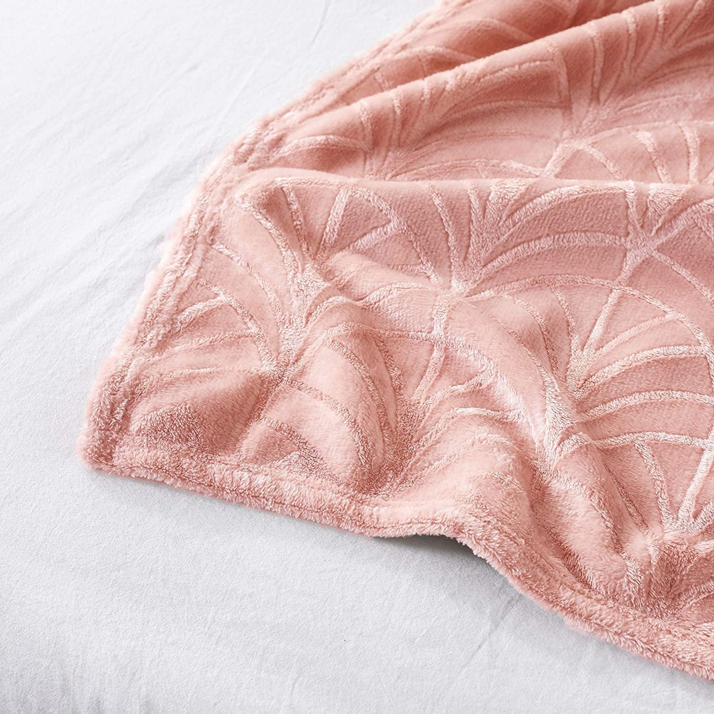 Whale Flotilla Flannel Fleece Queen Size(90x90 Inch) Lightweight Bed Blanket, Soft Velvet Bedspread Plush Fluffy Coverlet Palm Leaf Design Decorative Blanket for All Seasons, Pink¡­