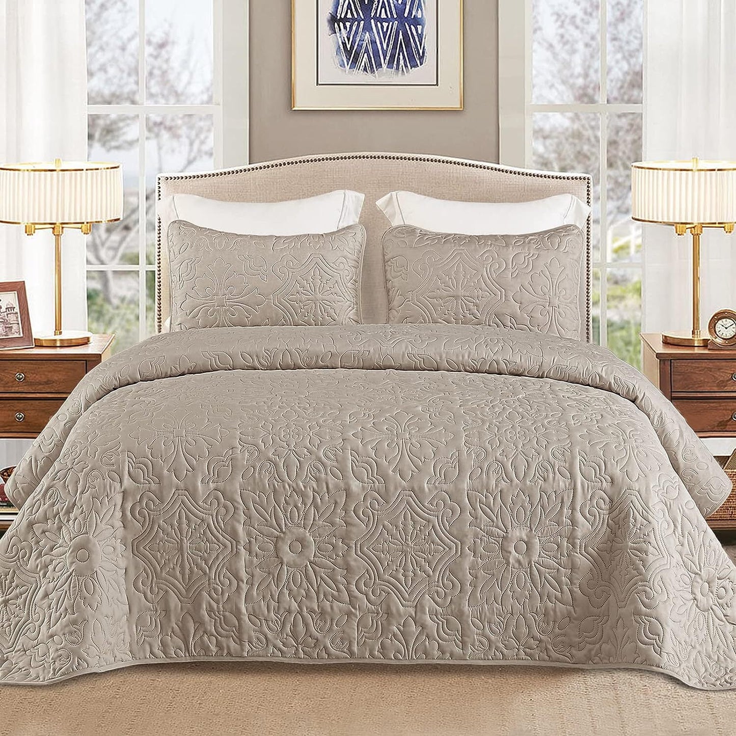 Whale Flotilla 3-Piece King Quilt Set, Soft Embossed Bedding Set, Lightweight Bedspread Coverlet with Damask Vintage Pattern, Reversible Bed Cover for All Seasons, Light Grey