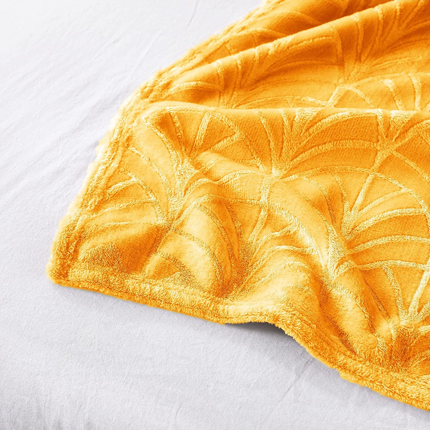 Whale Flotilla Flannel Fleece Queen Size(90x90 Inch) Lightweight Bed Blanket, Soft Velvet Bedspread Plush Fluffy Coverlet Palm Leaf Design Decorative Blanket for All Seasons, Lemon Yellow¡­