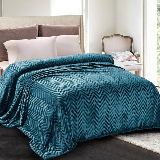 Whale Flotilla Flannel Fleece King Size Bed Blanket, Soft Velvet Lightweight Bedspread Plush Fluffy Coverlet Chevron Design Decorative Blanket for All Season, 90x104 Inch, Teal