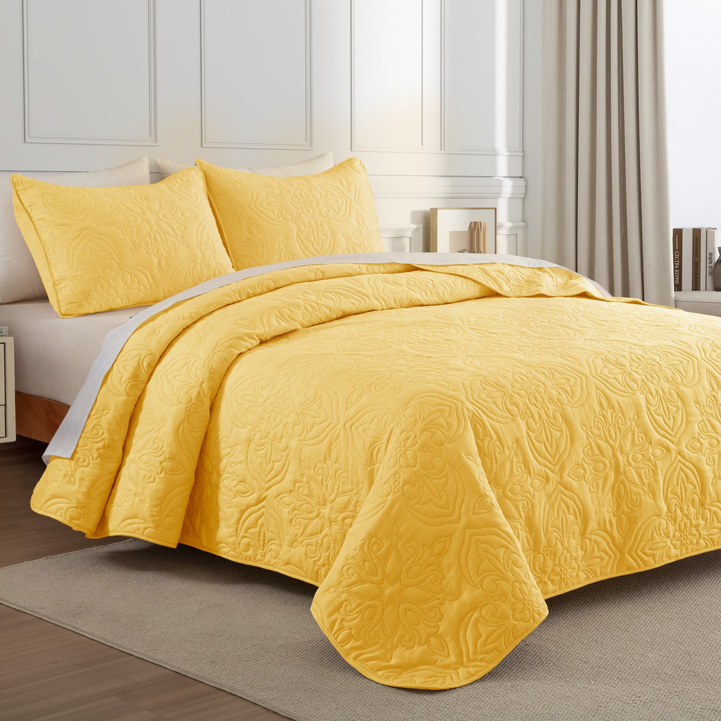 Whale Flotilla Soft California King Quilt Bedding Set for All Seasons, Vintage Damask Ultrasonic Quilts Set, Lightweight Reversible Bedspread, Coverlet, Bed Cover with 2 Pillow Shams, Yellow